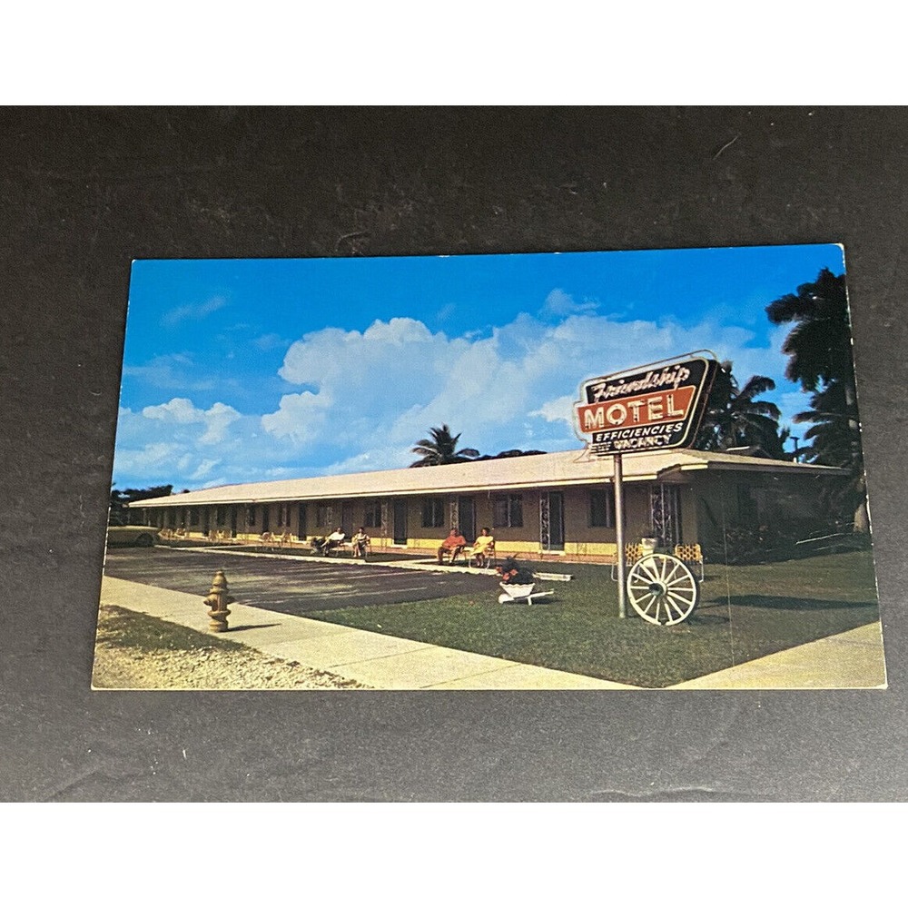 Vintage Miami FL Postcard Friendship Motel Efficiency Apartments ‎ 50s 60s